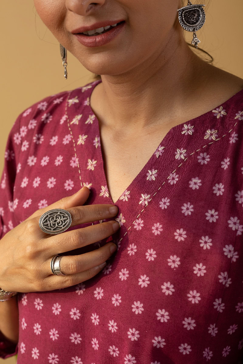 Image for Kusvaa Shk035 Trishona Cotton Short Kurti Closeup
