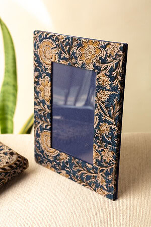 Image for Kusvaa Uph004 Chitran Photo Frame Front