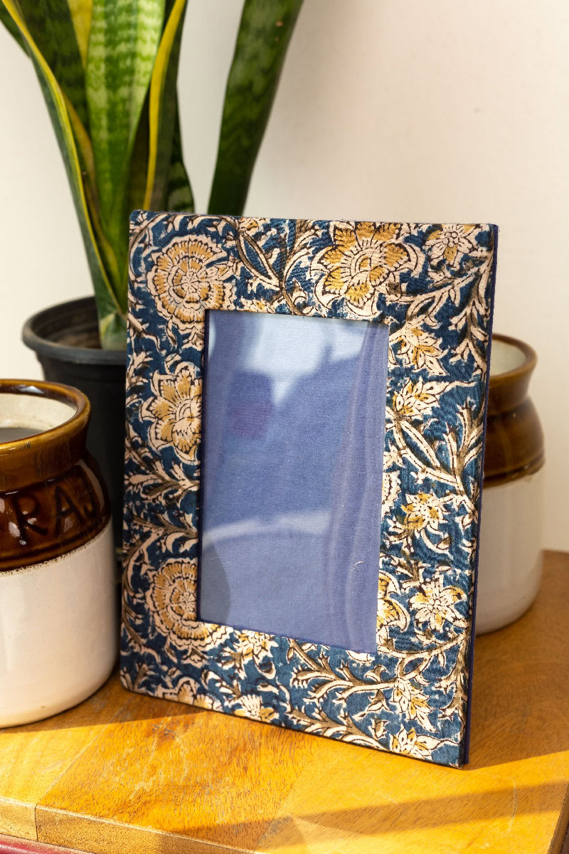 Image for Kusvaa Uph004 Chitran Photo Frame Side