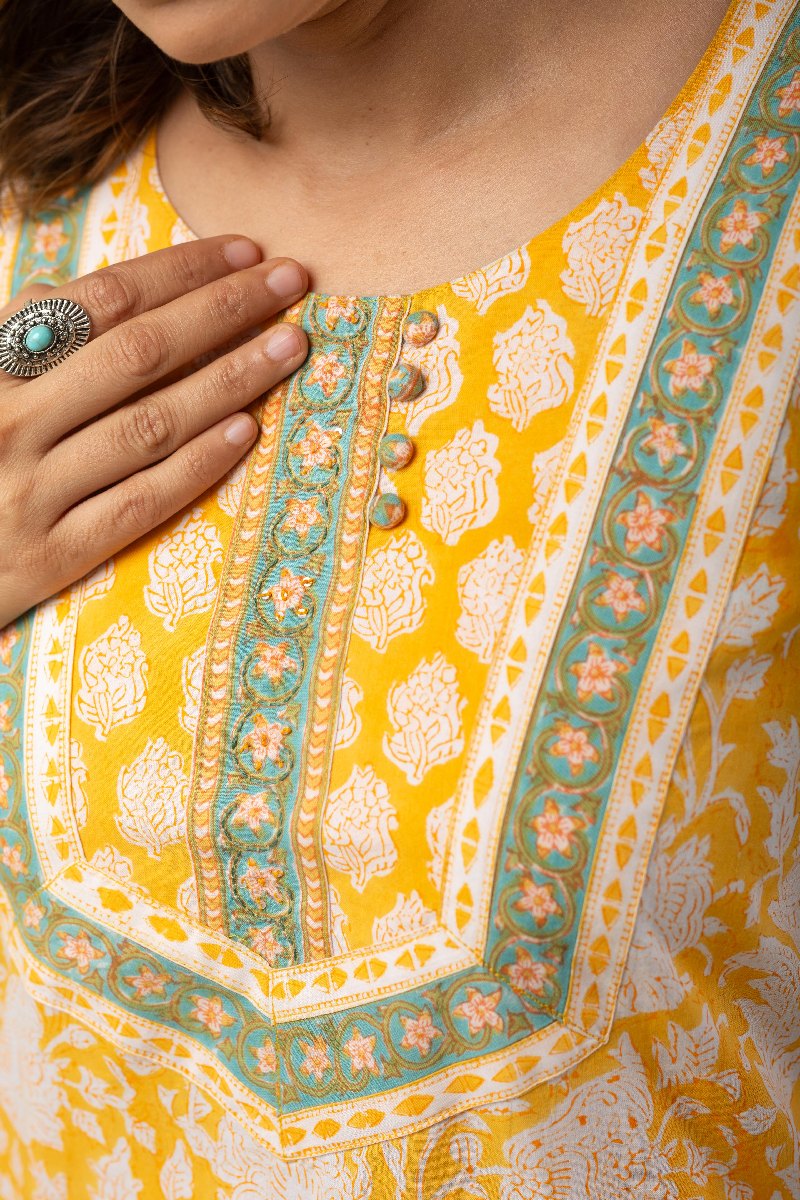 Image for Kusvaa Wkr165 Nadia Cotton Handblock Kurta Closeup 2