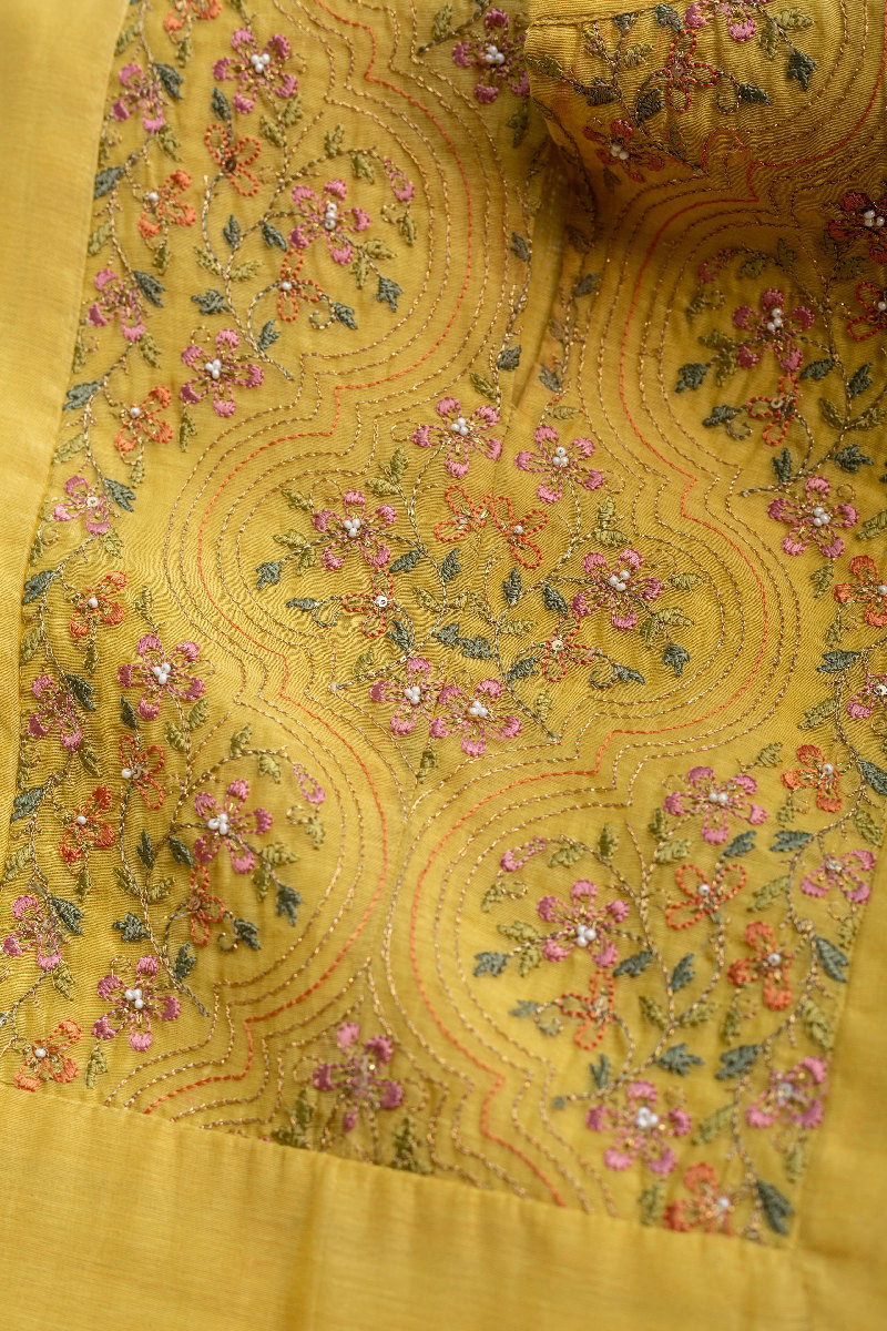 Image for Kusvaa Cood102 Srinaya Chanderi Kurta Pant Set Neck