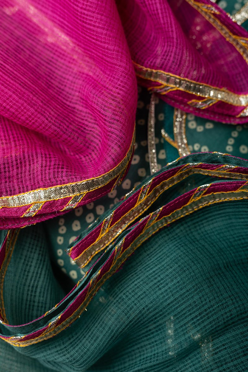 Image for Kusvaa Dup235 Tithira Kota Doriya Dupatta Sitting