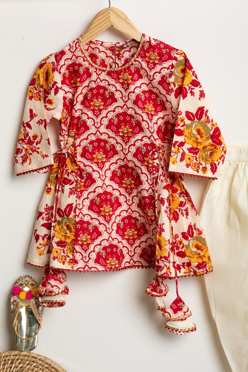 Image for Kusvaa Grw082 Tripti Cotton Girls Kurta Pant Set Sitting