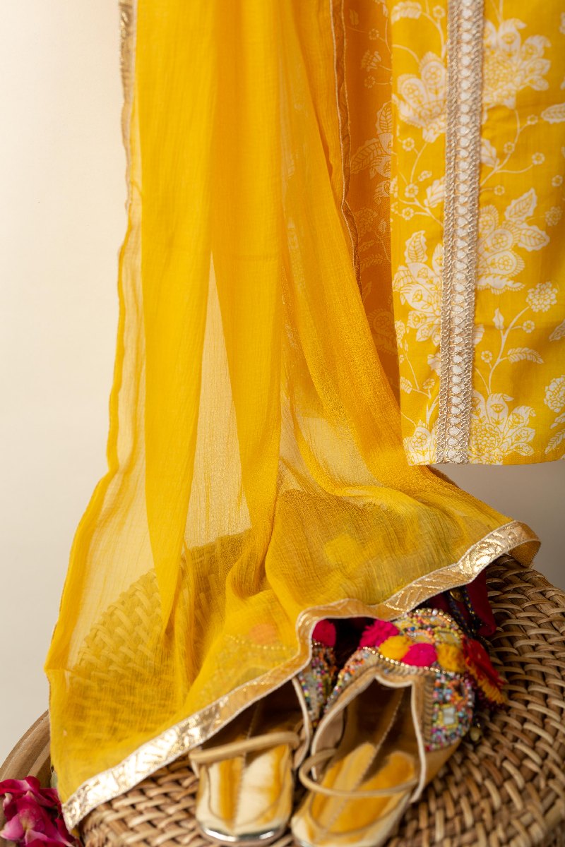 Image for Kusvaa Grw089 Kavya Cotton Girls Complete Suit Set Sitting