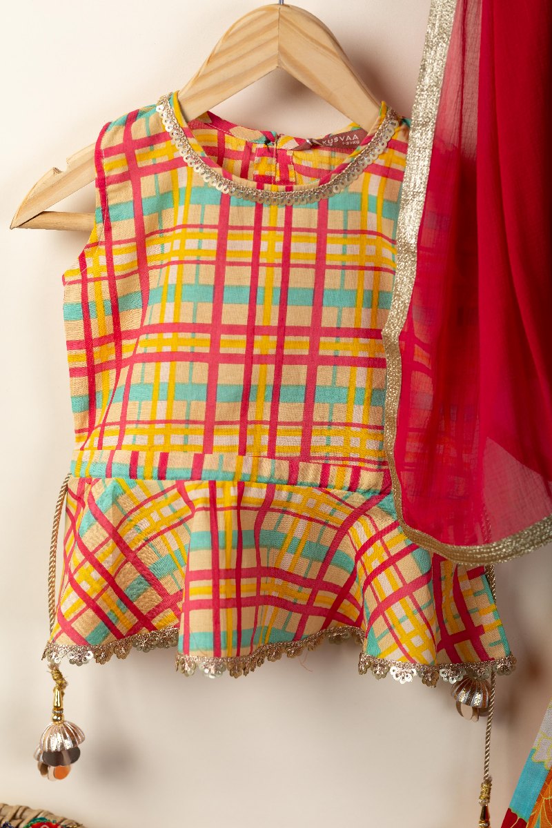 Image for Kusvaa Grw090 Hema Cotton Girls Skirt Top And Dupatta Set Closeup 6
