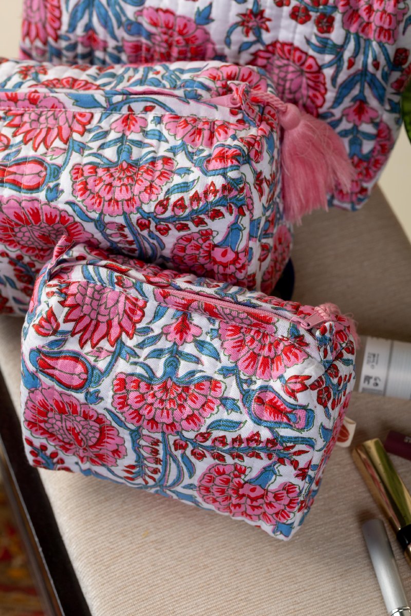 Image for Kusvaa Ubg017 Yashasvi Toiletry Pouch Set Of 3 Closeup