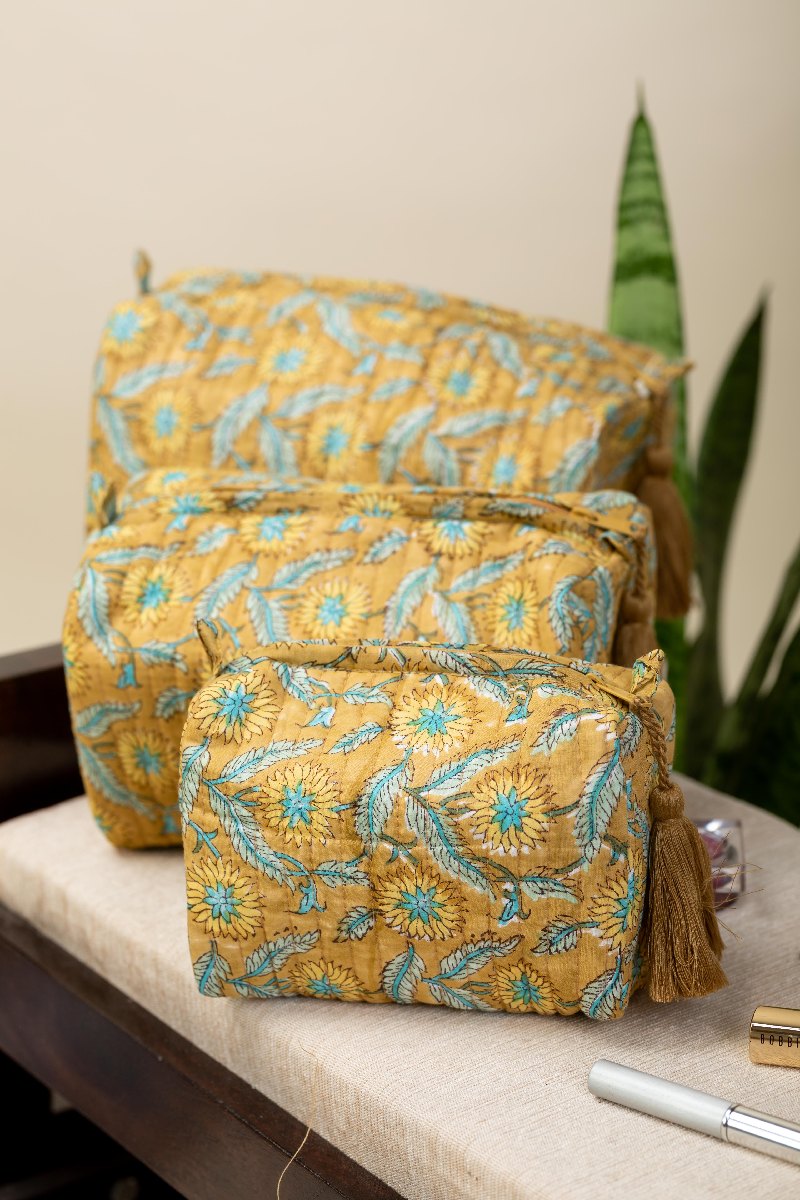Image for Kusvaa Ubg020 Kaeya Toiletry Pouch Set Of 3 Closeup