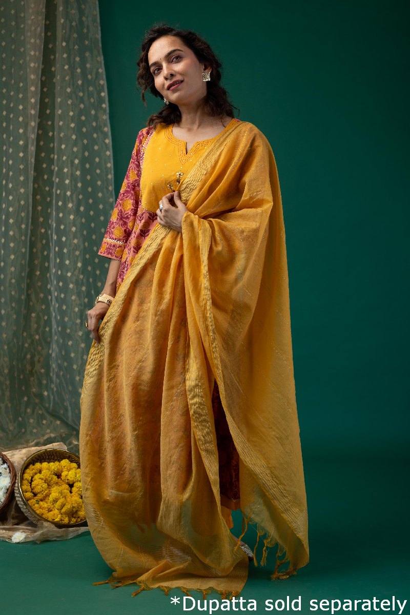 Image for Kusvaa Wkr182 Urmi Cotton Handblcok Print Kurta Front