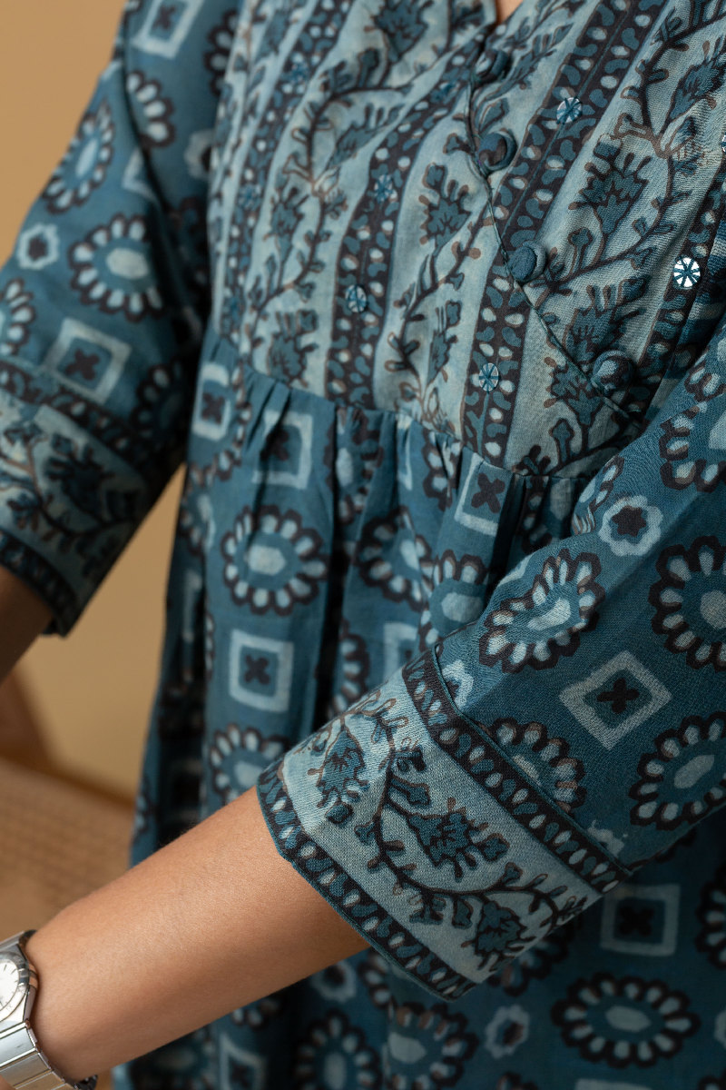 Image for Kusvaa Wkr190 Archana Cotton Block Print Kurta Closeup 5