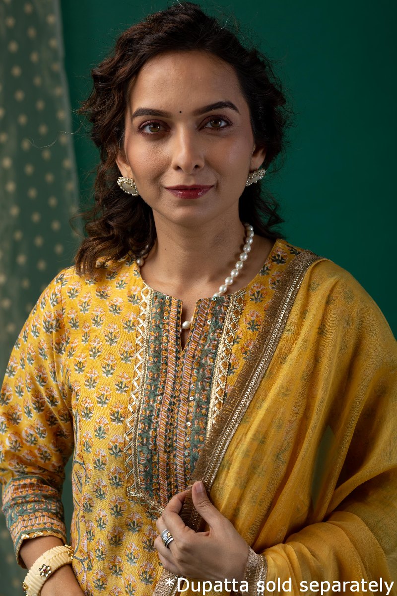 Image for Kusvaa Wkr192 Aarin Chanderi Straight Fit Kurta Featured