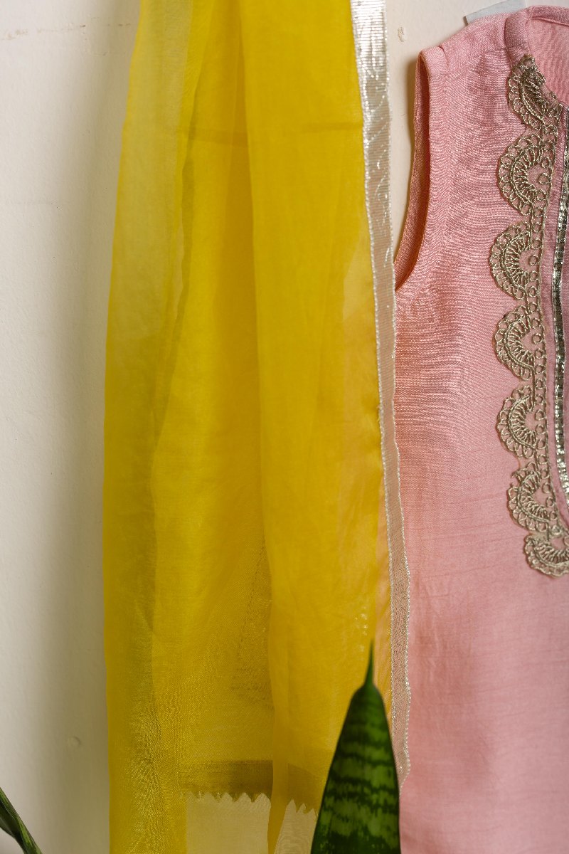 Image for Kusvaa Grw092 Moury Silk Girls Skirt Top And Dupatta Set Closeup