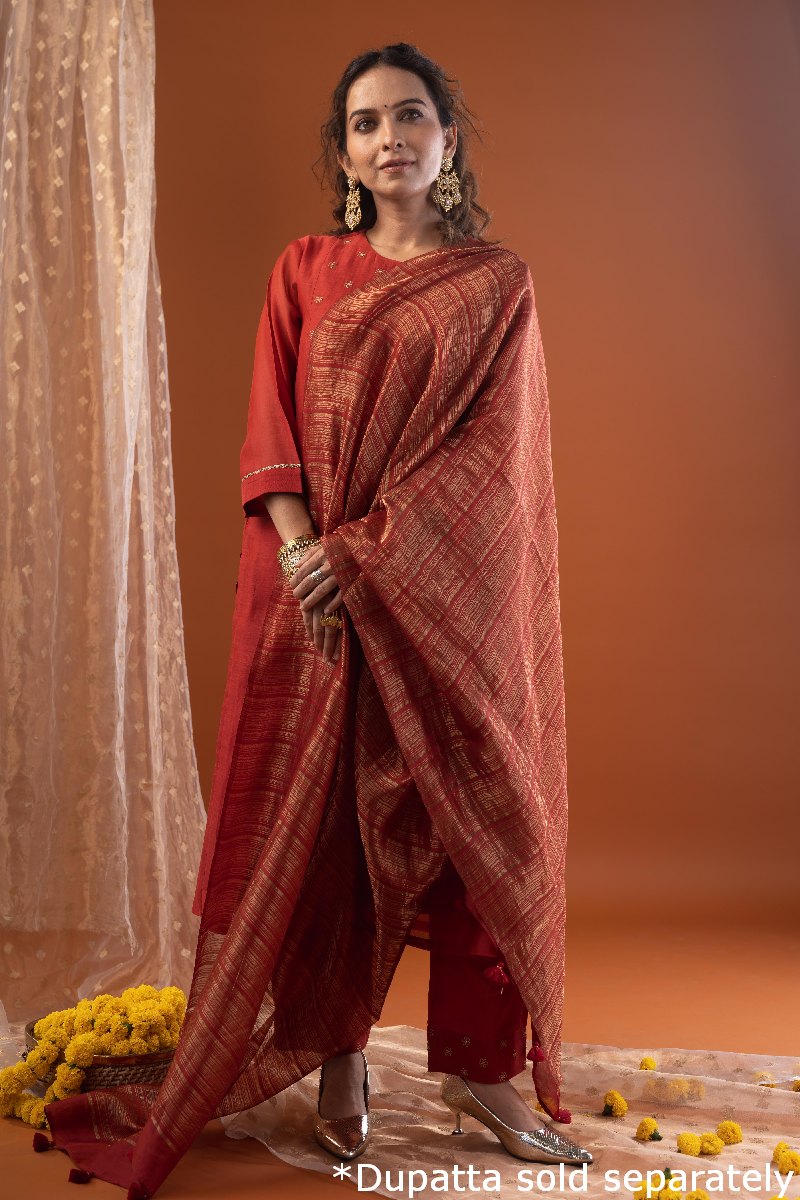 Image for Kusvaa Cood106 Trishira Chanderi Kurta Pant Set Front