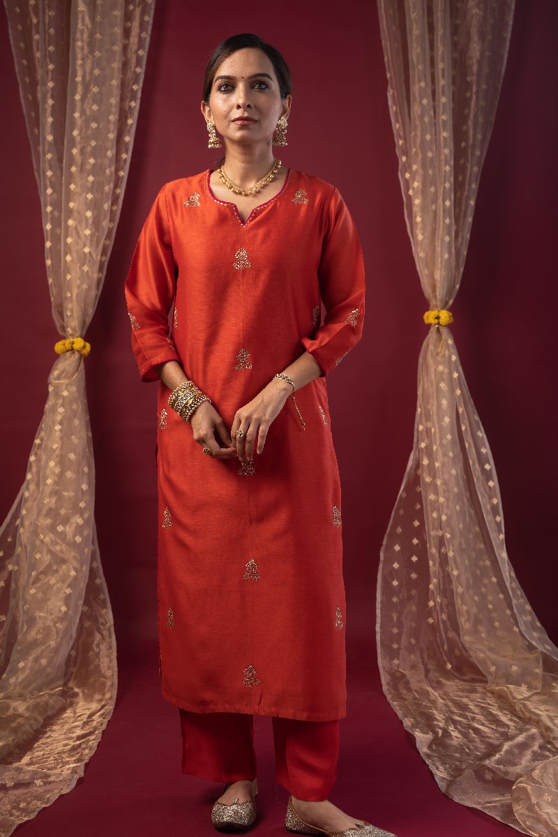 Image for Kusvaa Cood109 Svaksi Chanderi Cotton Kurta Pant Set Side