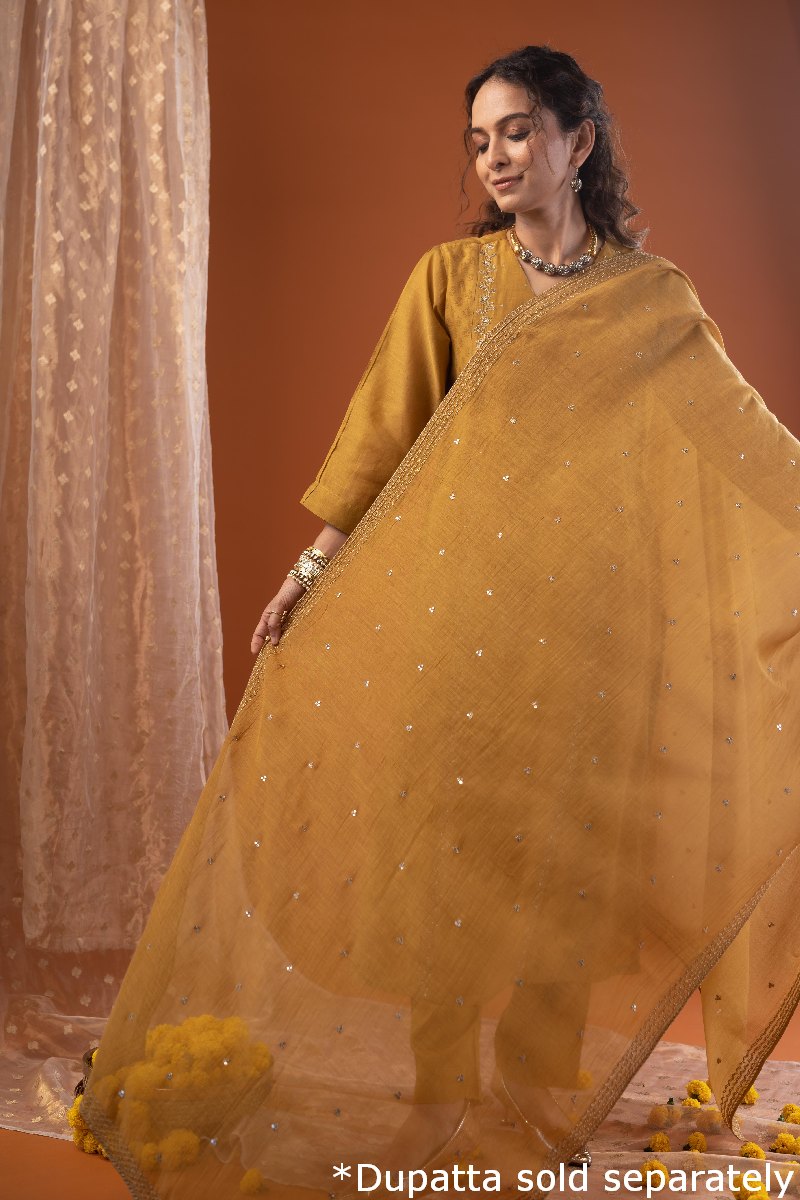 Image for Kusvaa Cood112 Shraya Chanderi Kurta Pant Set Pocket