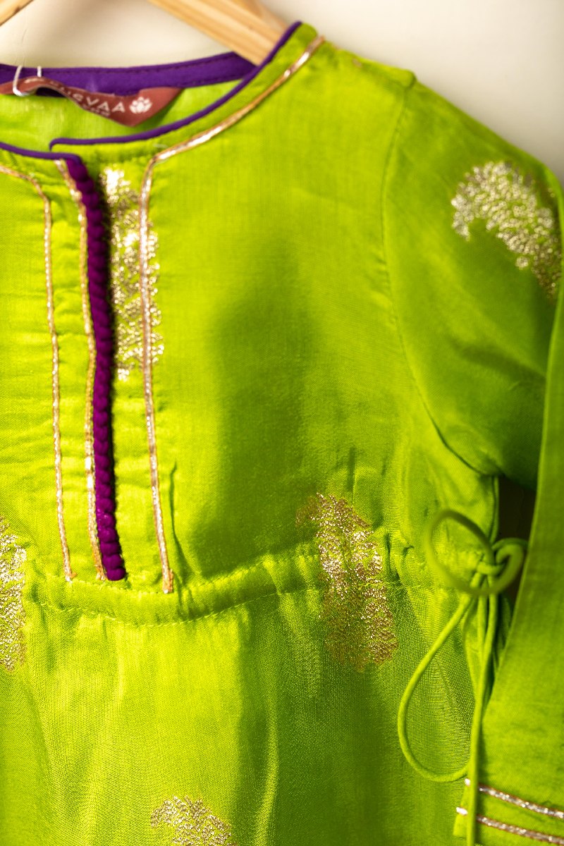 Image for Kusvaa Grw097 Sriui Silk Girls Complete Suit Set Sitting