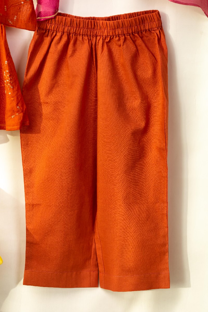Image for Kusvaa Grw101 Saaya Cotton Mulmul Girls Complete Suit Set Closeup 2
