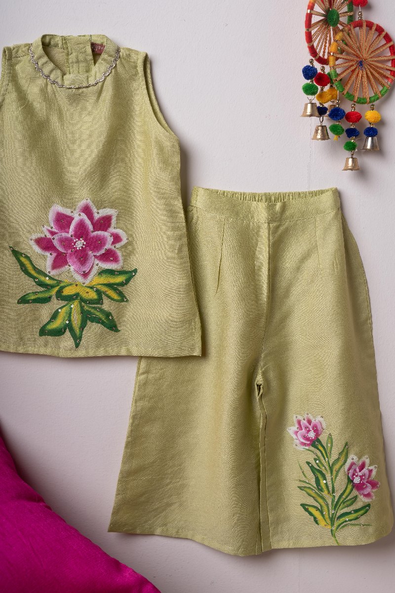 Image for Kusvaa Grw104 Shanui Chanderi Girls Kurta Pant Set Front