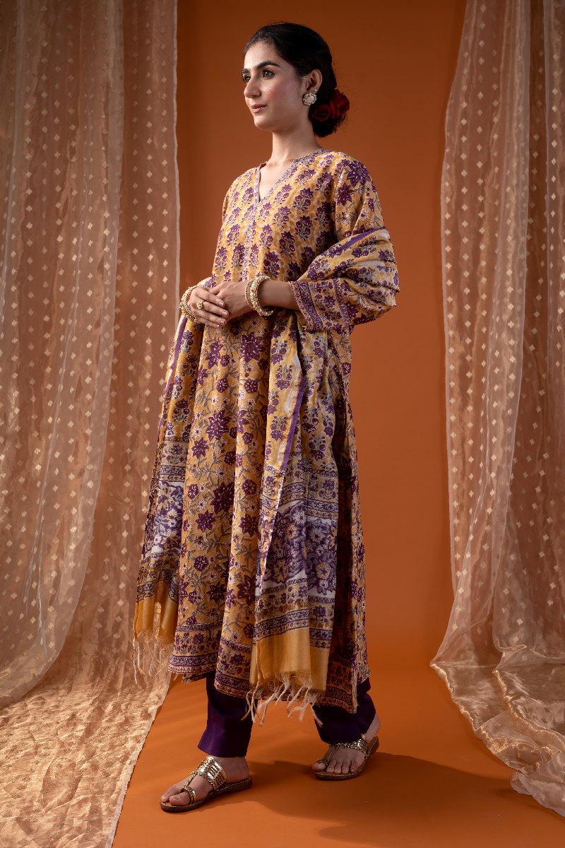 Image for Kusvaa Kds019 Pranasiv Chanderi Kurta With Dupatta Set Front