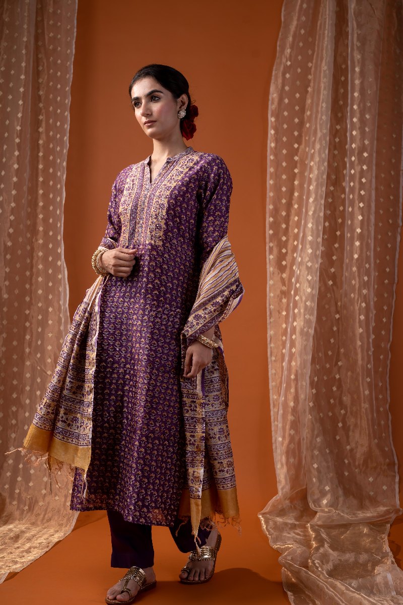 Image for Kusvaa Kds020 Tridha Chanderi Kurta With Dupatta Set Side