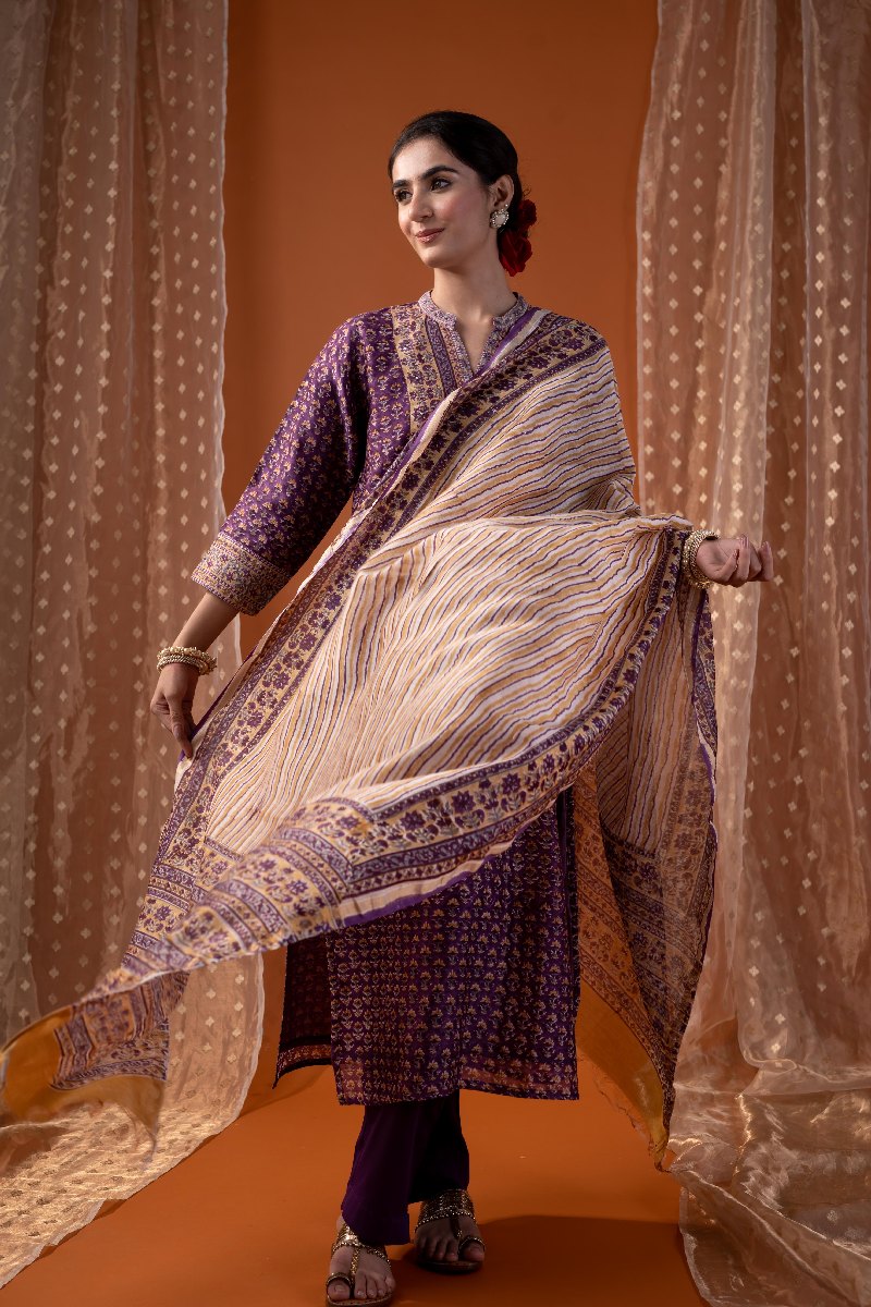 Image for Kusvaa Kds020 Tridha Chanderi Kurta With Dupatta Set Sleeves