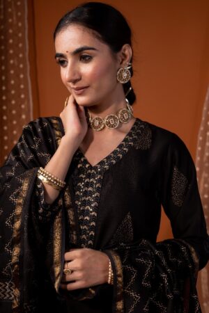 Image for Kusvaa Kds021 Siyanshi Kurta With Dupatta Set Featured