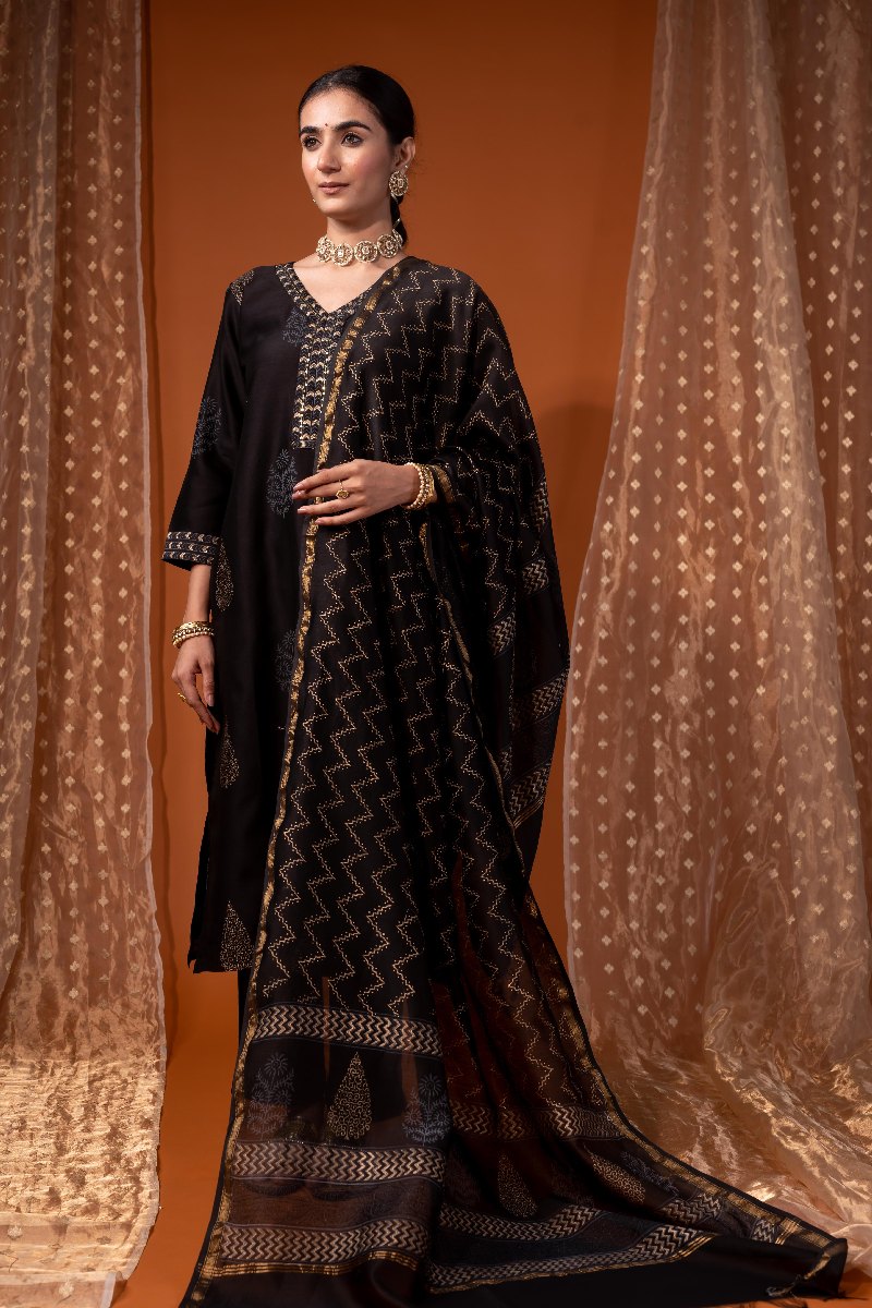Image for Kusvaa Kds021 Siyanshi Kurta With Dupatta Set Front