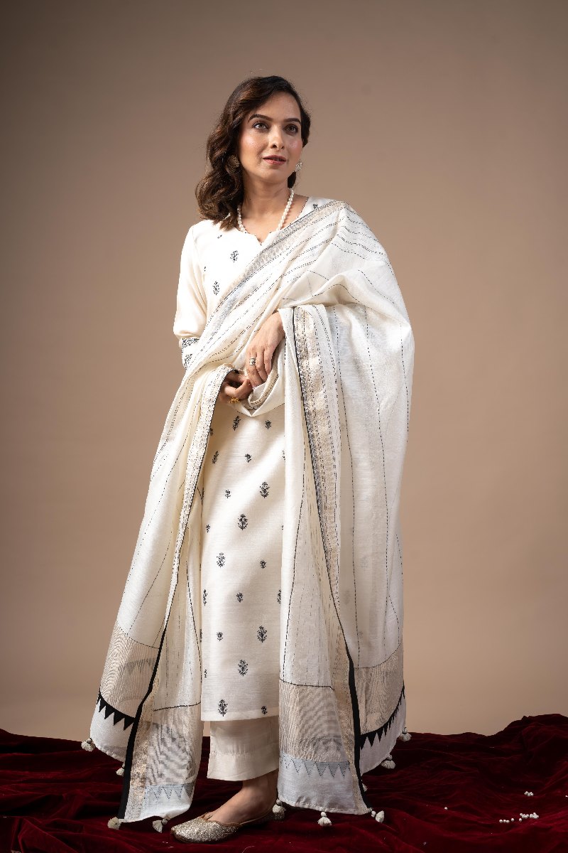 Image for Kusvaa Kds023 Vanshu Tussar Silk Kurta Dupatta Set Side