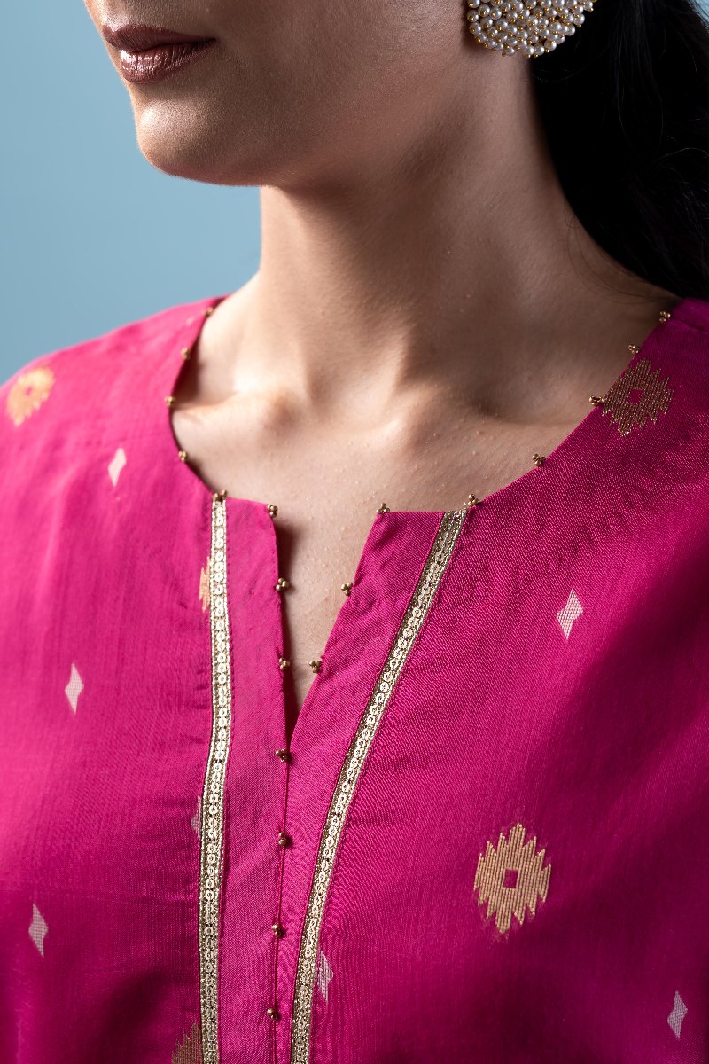 Image for Kusvaa Wkr214 Aarna Chanderi Jamdaai Kurta Closeup