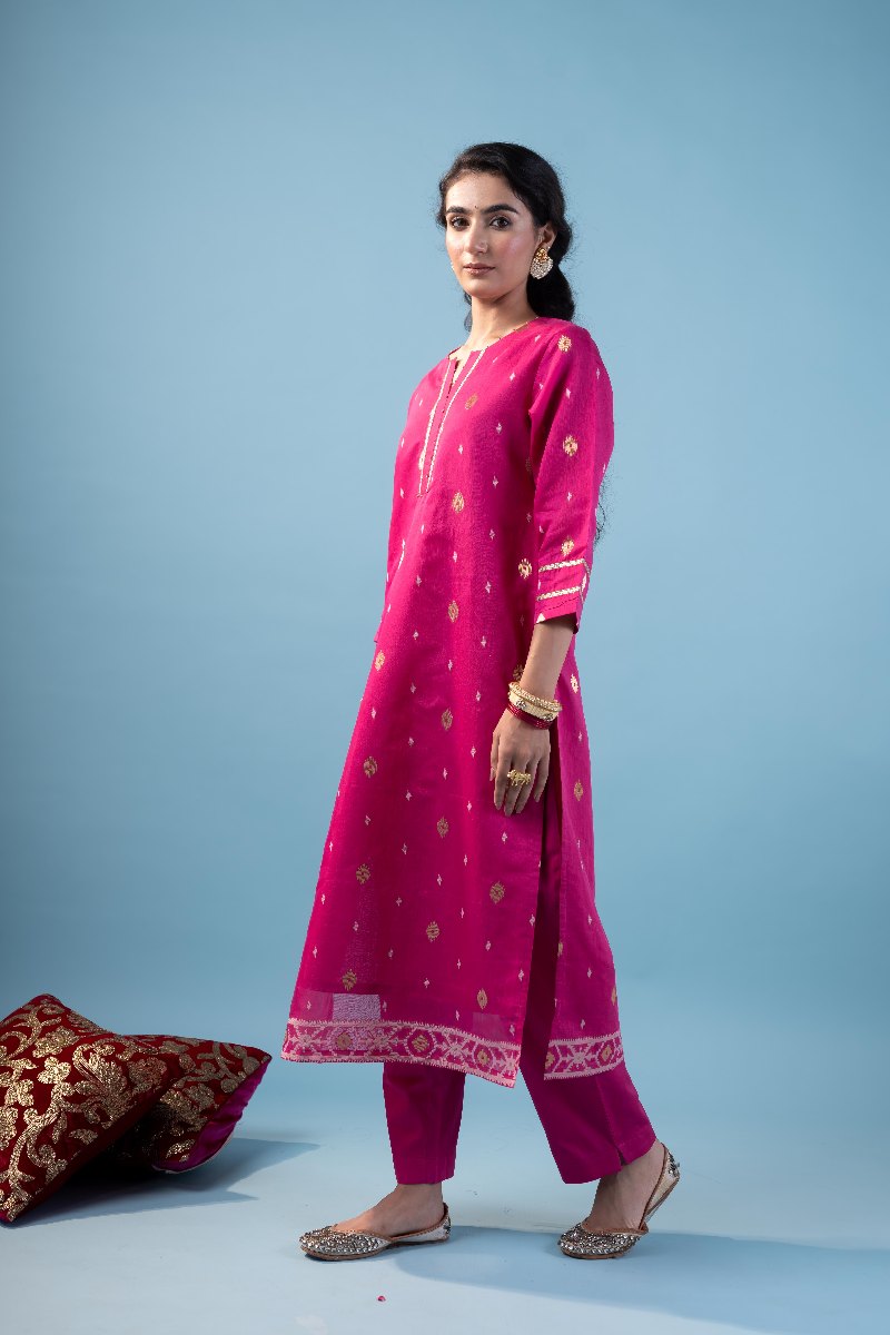 Image for Kusvaa Wkr214 Aarna Chanderi Jamdaai Kurta Neck