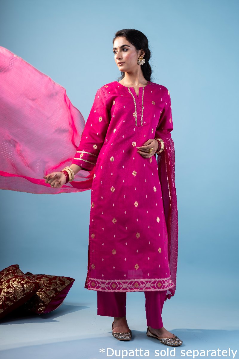 Image for Kusvaa Wkr214 Aarna Chanderi Jamdaai Kurta Side