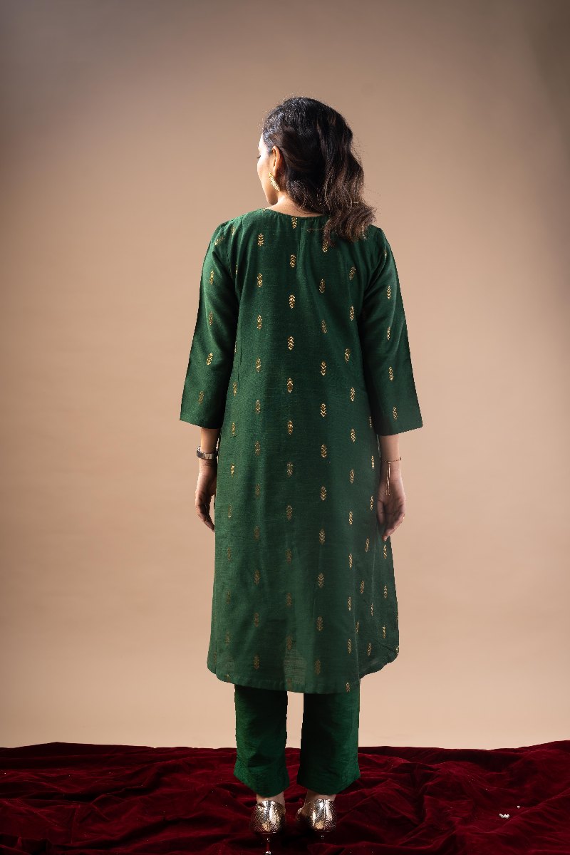 Image for Kusvaa Cood115 Pransi Cotton Silk Kurta Pant Set Closeup 2