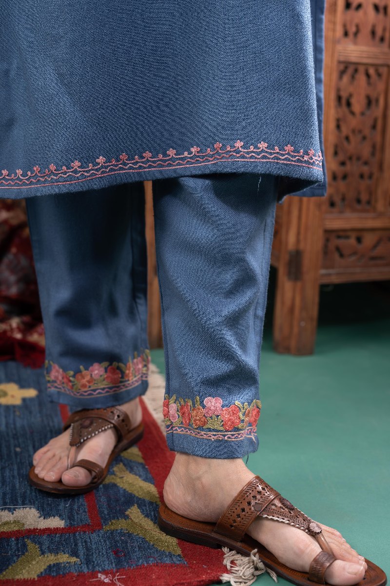 Image for Kusvaa Cood120 Isika Woolen Kurta Pant Set Closeup 2