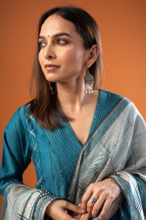 Image for Kusvaa Kds026 Iska Kurta With Dupatta Set Featured