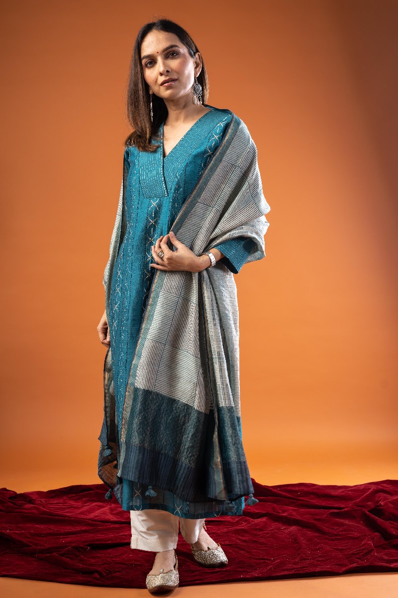 Image for Kusvaa Kds026 Iska Kurta With Dupatta Set Side