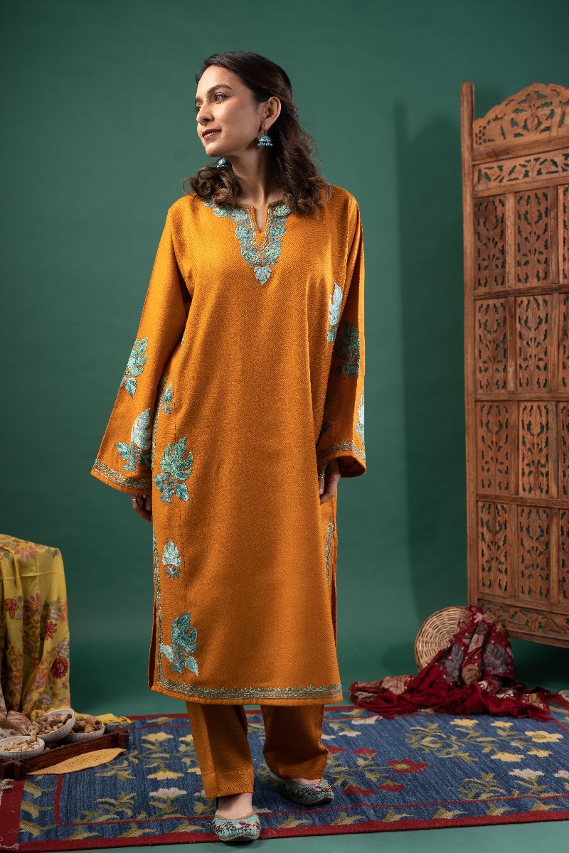 Image for Kusvaa Phi005 Aasha Woolen Phiran Side