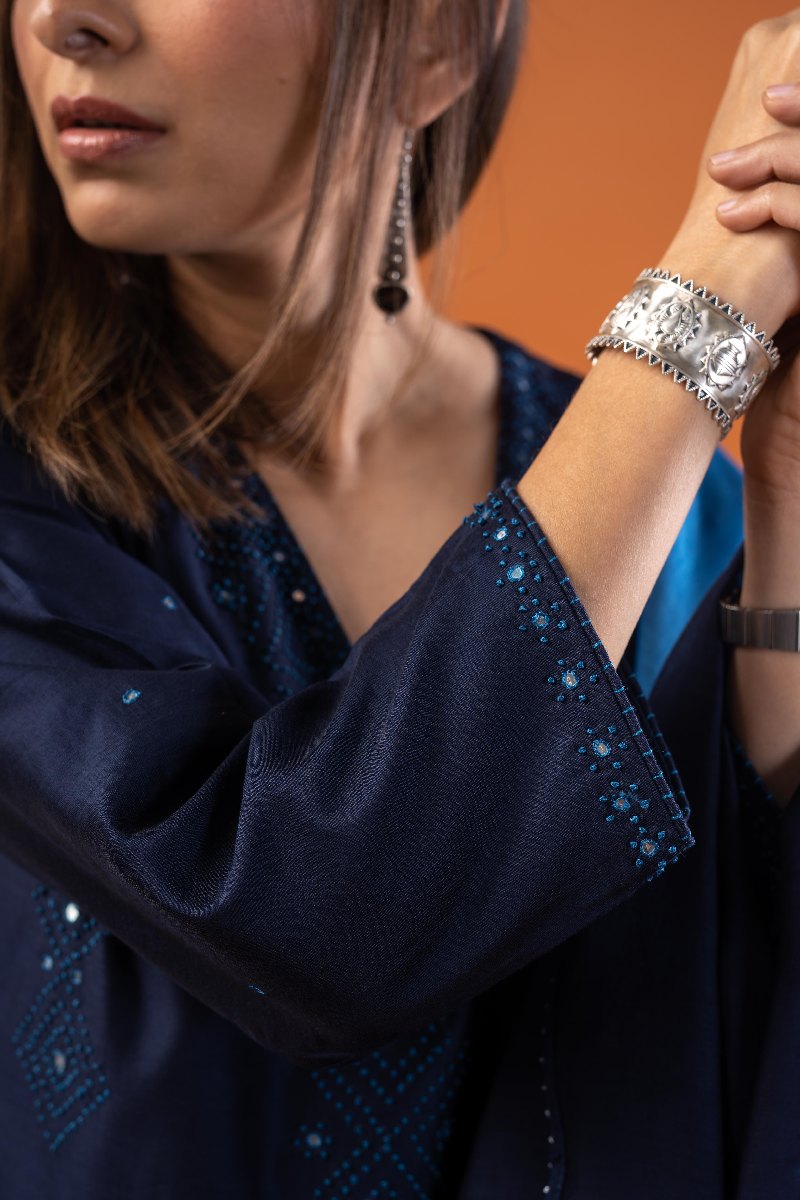 Image for Kusvaa Wkr240 Nirvi Chanderi Straight Kurta Closeup 2