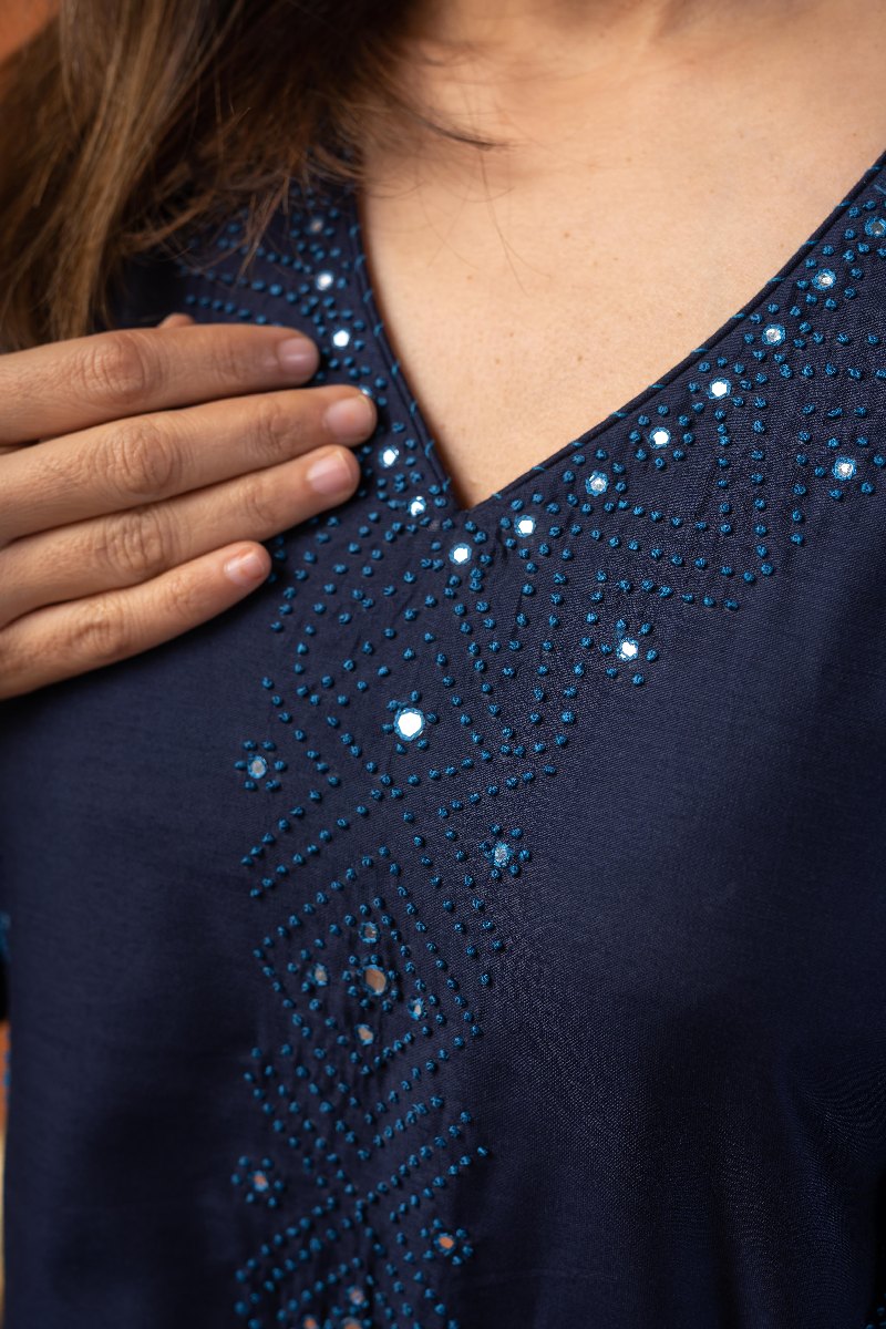 Image for Kusvaa Wkr240 Nirvi Chanderi Straight Kurta Closeup