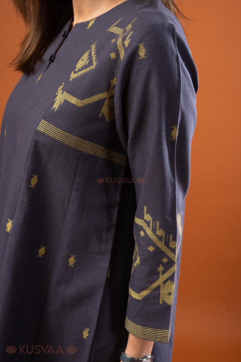 Image for Kusvaa Cood126 Ziva Handloom Cotton Kurta Pant Set Closeup 2