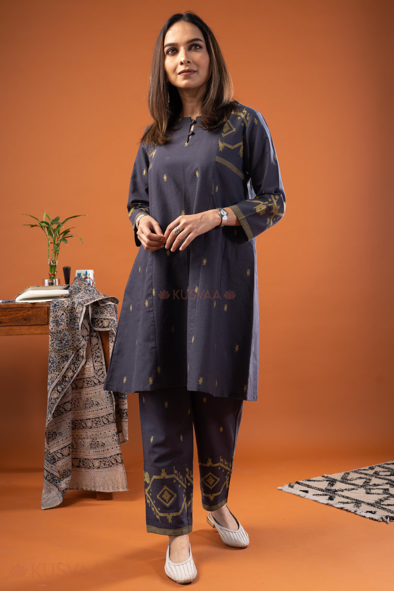 Image for Kusvaa Cood126 Ziva Handloom Cotton Kurta Pant Set Front