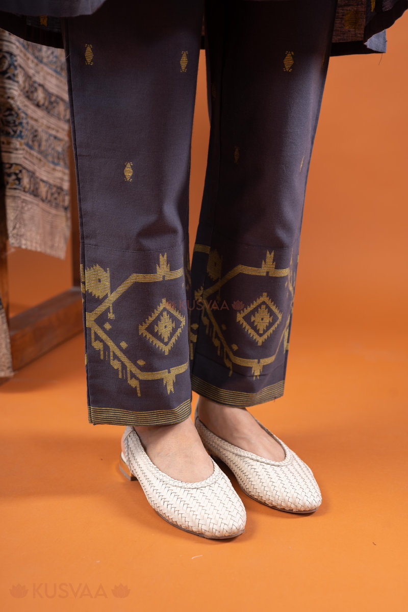 Image for Kusvaa Cood126 Ziva Handloom Cotton Kurta Pant Set Sleeves