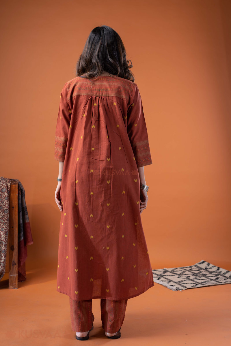 Image for Kusvaa Cood127 Kinaya Handloom Cotton Kurta Pant Set Back
