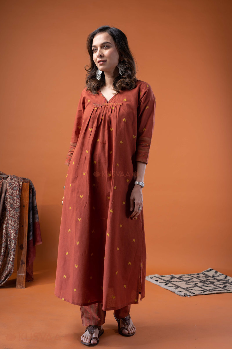 Image for Kusvaa Cood127 Kinaya Handloom Cotton Kurta Pant Set Sleeves
