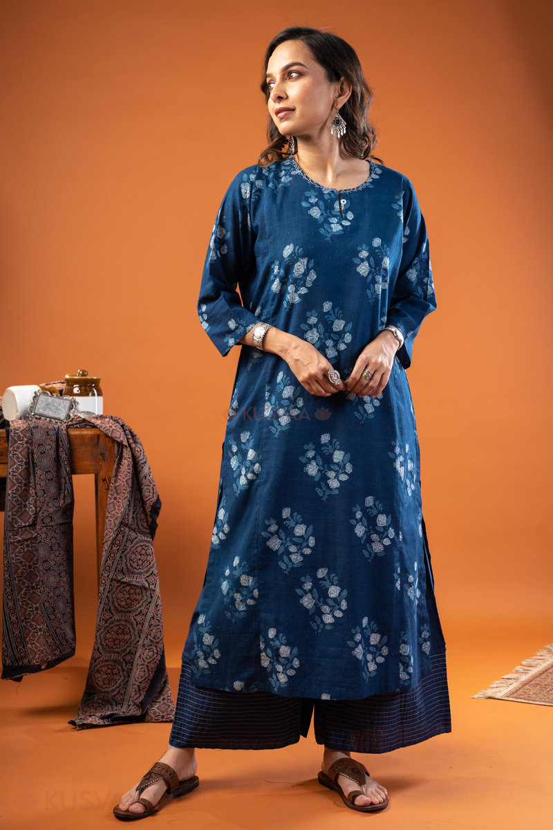 Image for Kusvaa Wkr244 Nainika Cotton Handblock Print Kurta Sitting