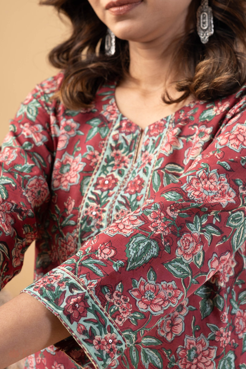 Image for Kusvaa Wkr258 Arohini Cotton Handblock Print Kurta Closeup 2