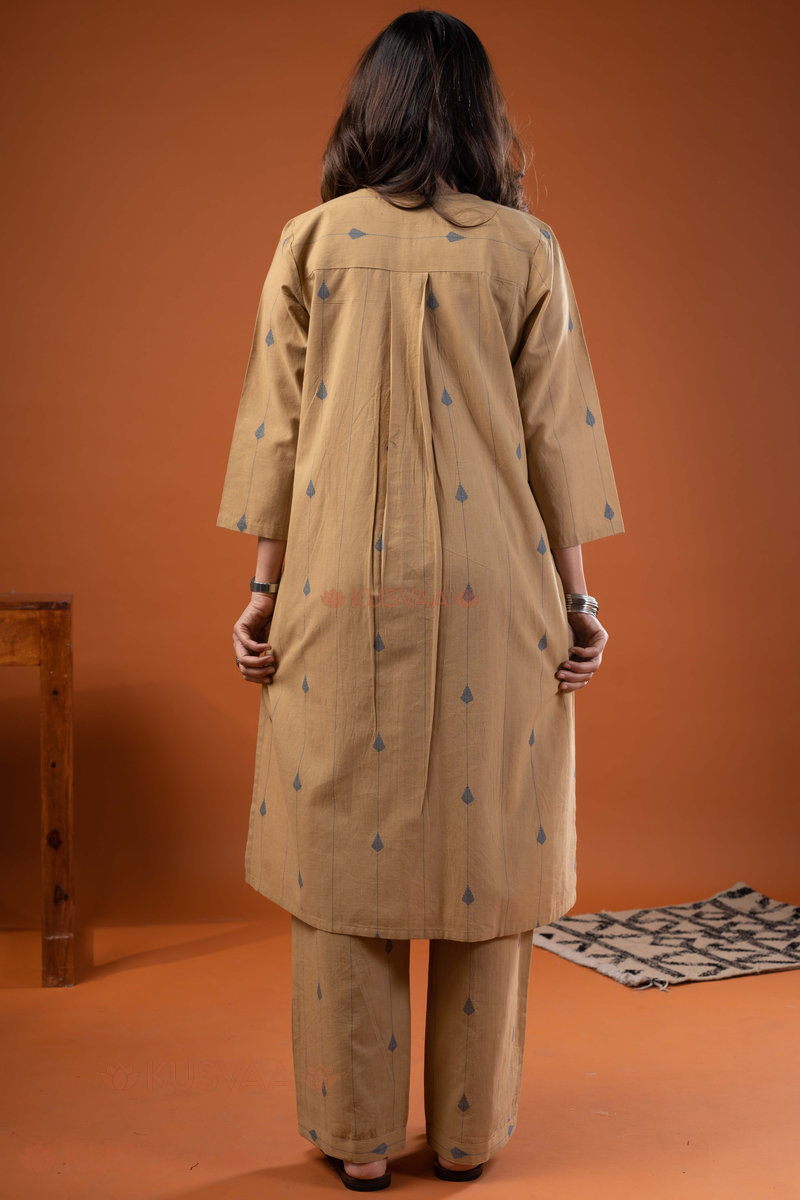 Image for Kusvaa Cood128 Adira Handloom Cotton Kurta Pant Set Back