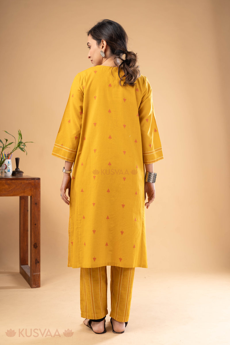 Image for Kusvaa Cood129 Navika Handloom Cotton Kurta Pant Set Back