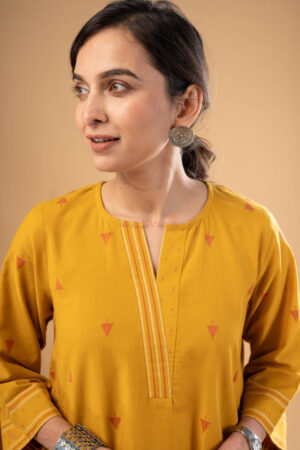 Image for Kusvaa Cood129 Navika Handloom Cotton Kurta Pant Set Featured
