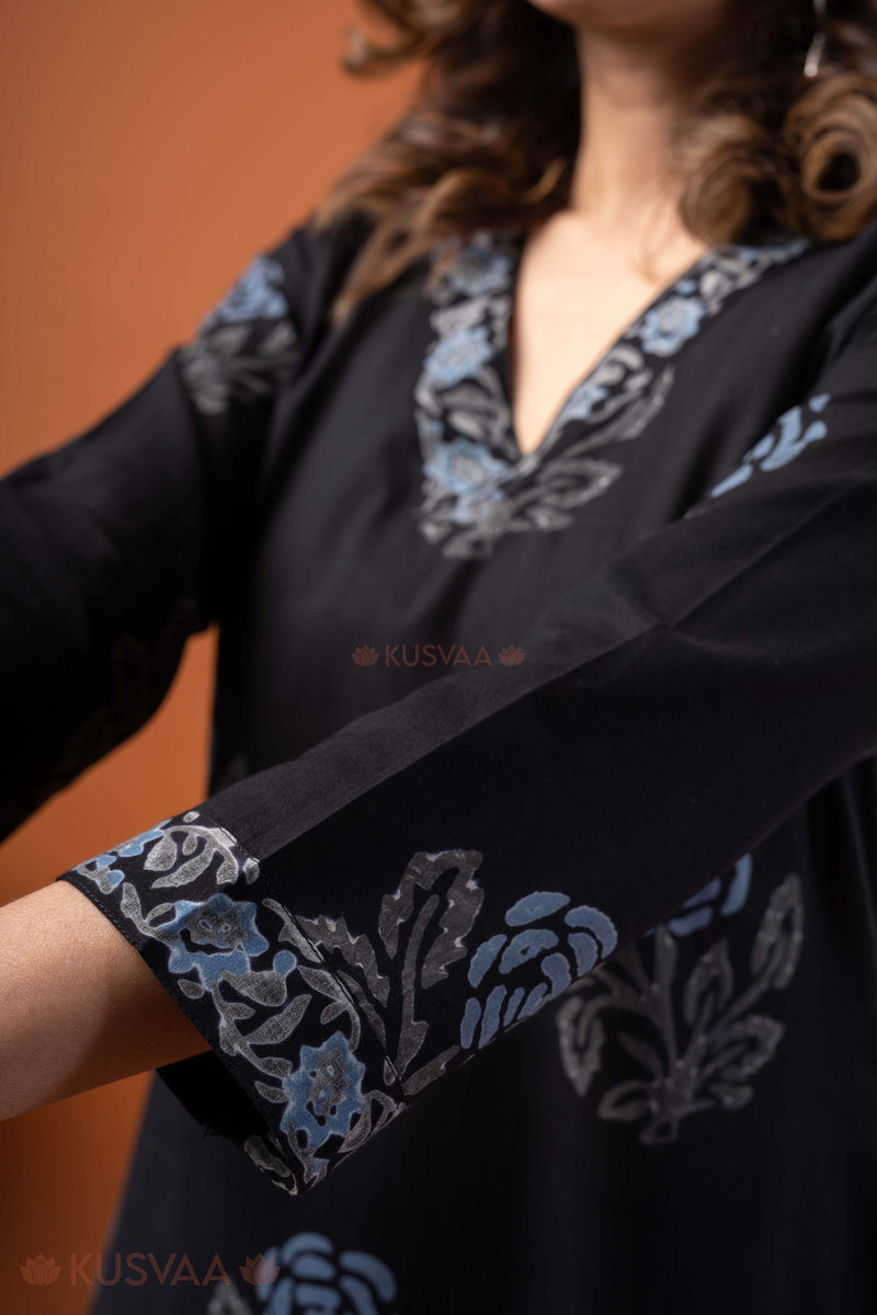 Image for Kusvaa Wkr260 Virika Cotton Handblock Print Kurta Closeup 2