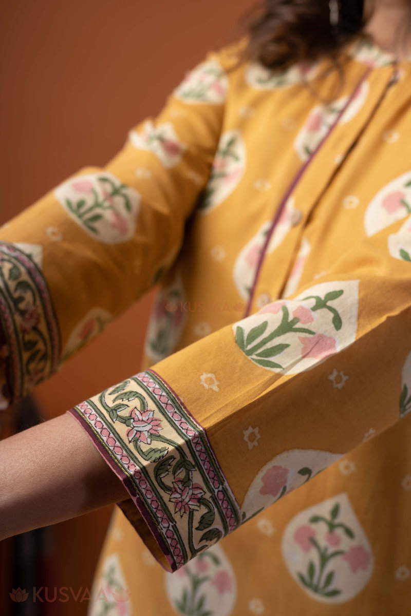 Image for Kusvaa Wkr261 Amirah Cotton Handblock Print Kurta Closeup 2