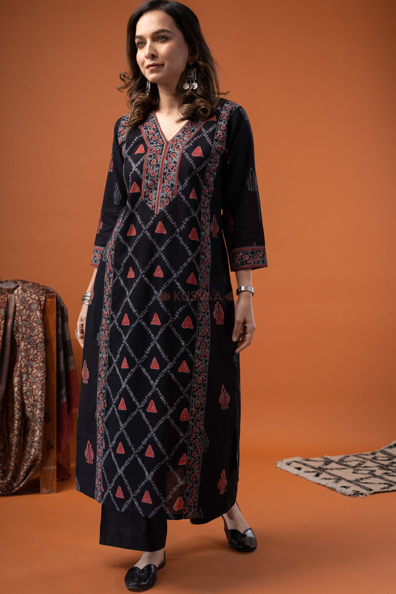 Image for Kusvaa Wkr263 Avaia Cotton Handblock Print Kurta Closeup 3